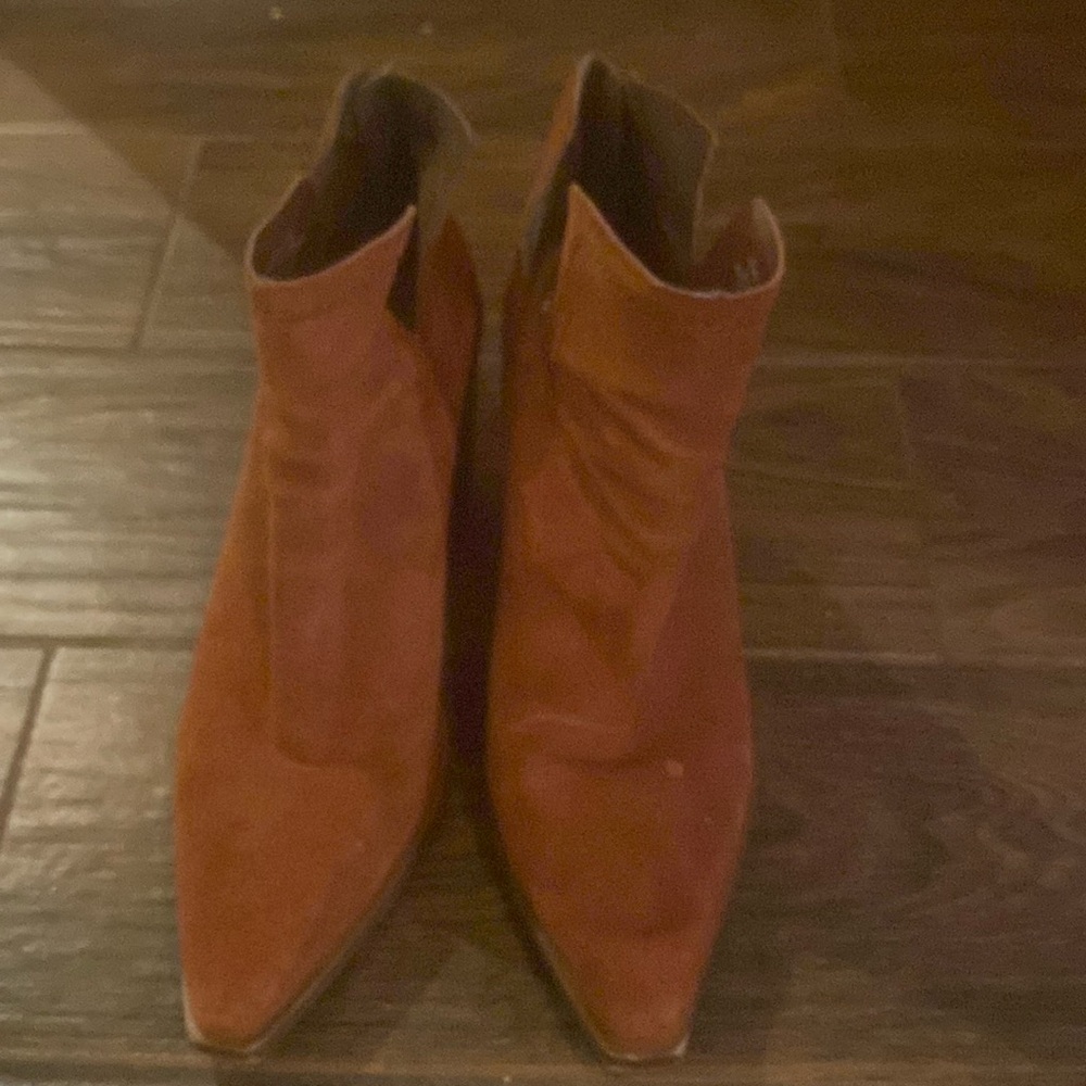 Vince Camuto Welland cognac brown tan bootied